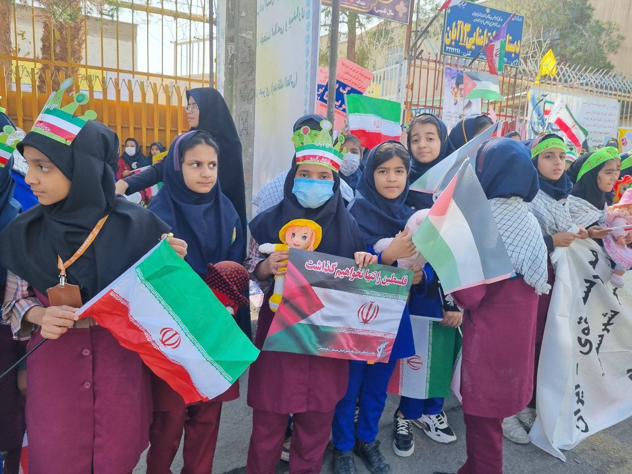 راهپیمایی ۱۳ آبان در پایتخت وحدت اسلامی+ فیلم