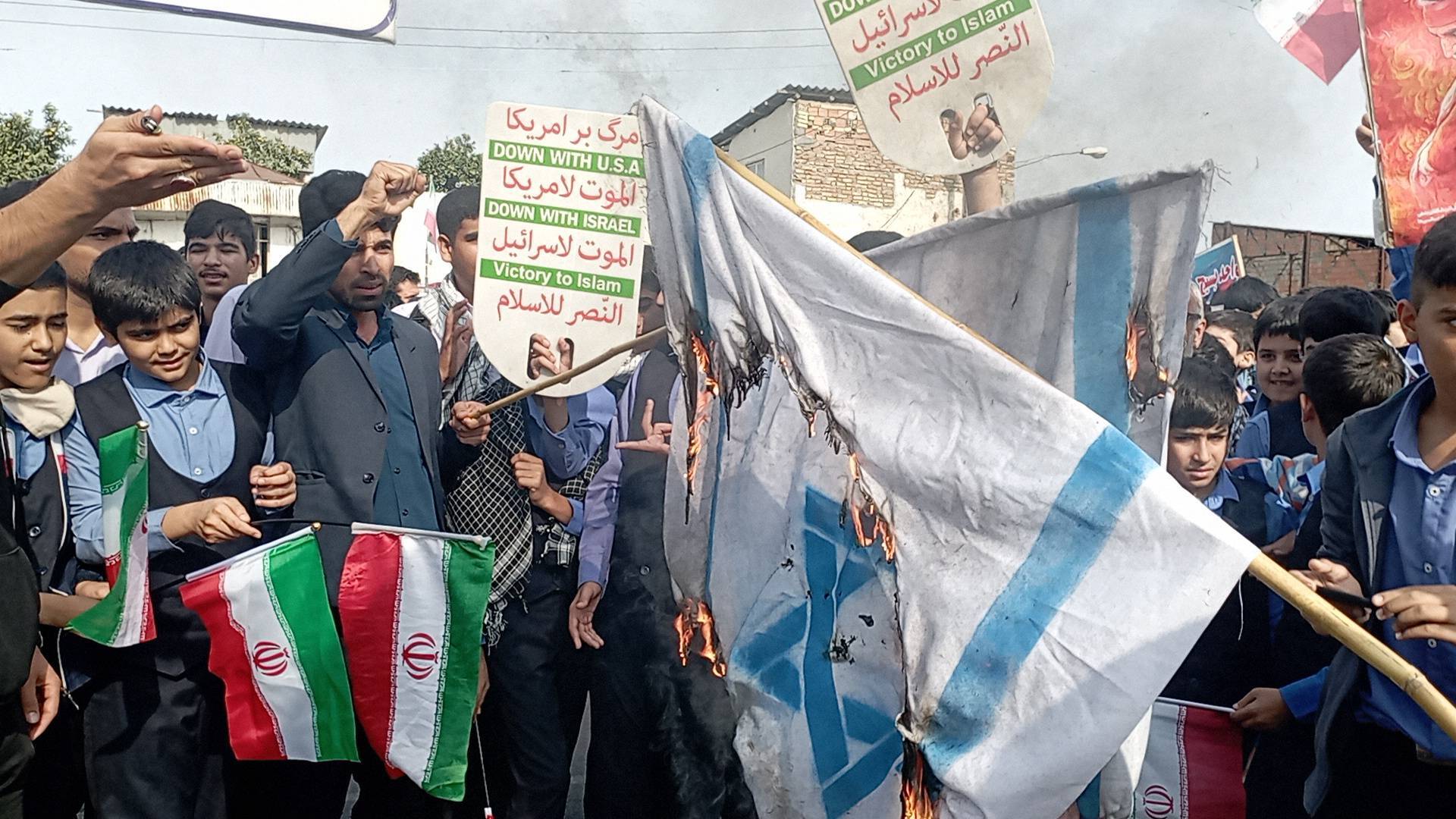 برگزاری راهپیمایی یوم الله ۱۳ آبان در گلستان + تصاویر