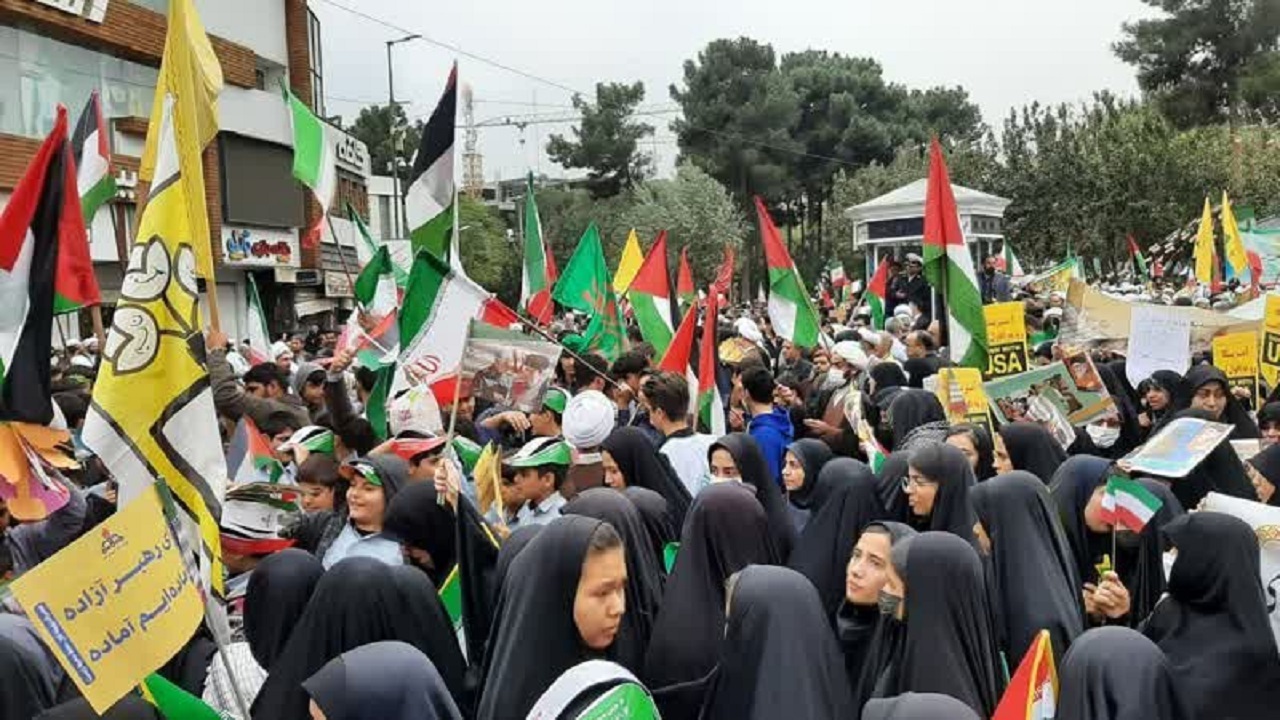 جلوه‌هایی از راهپیمایی ۱۳ آبان در قم