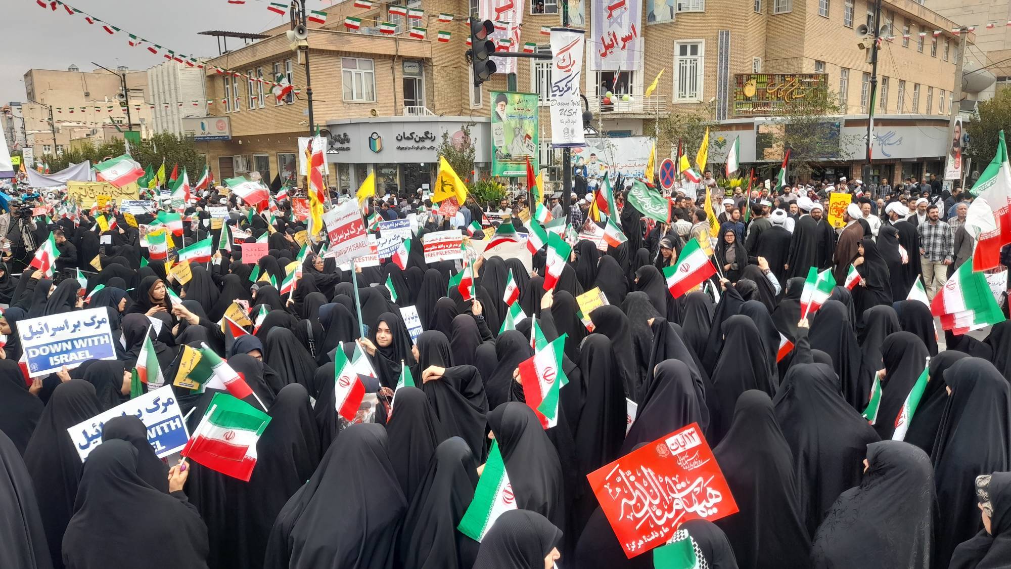 جلوه&zwnj;هایی از راهپیمایی ۱۳ آبان در قم