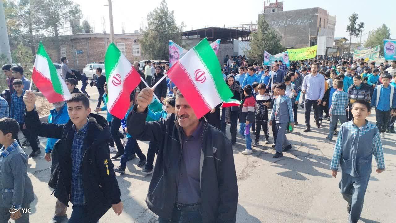 اجتماع یومالله ۱۳ آبان در شهرستانهای کرمان + تصاویر اجتماع یومالله ۱۳ آبان در شهرستانهای کرمان + تصاویر