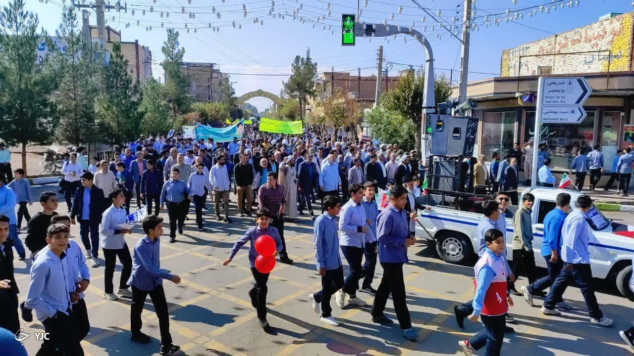 اجتماع یومالله ۱۳ آبان در شهرستانهای کرمان + تصاویر اجتماع یومالله ۱۳ آبان در شهرستانهای کرمان + تصاویر