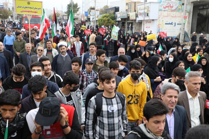 مقاومت مردم فلسطین اسرائیل و حامیانش را تسلیم می‌کند