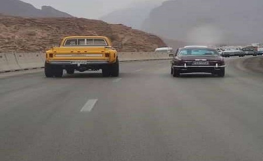 صف آرایی خودرو&zwnj;های قدیمی در شهر تاریخی یزد +فیلم و تصویر