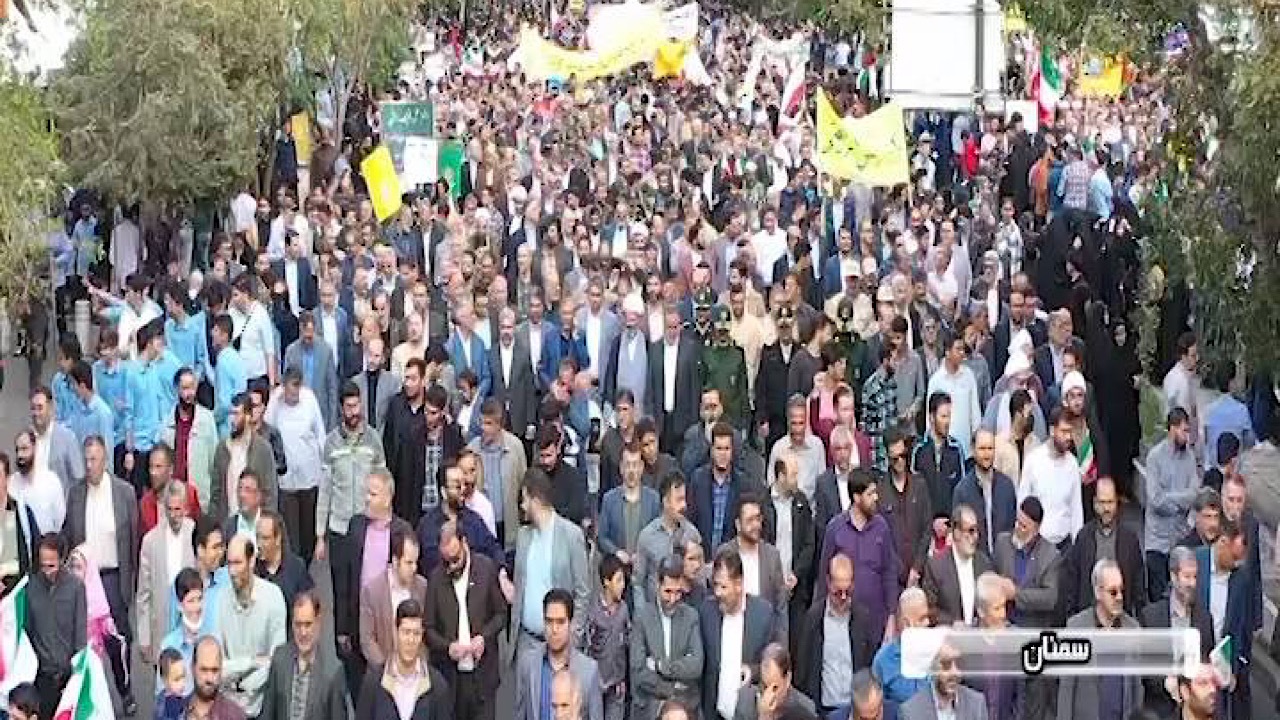 حضور پر شور مردم استان سمنان در راهپیمایی ۱۳ آبان + فیلم