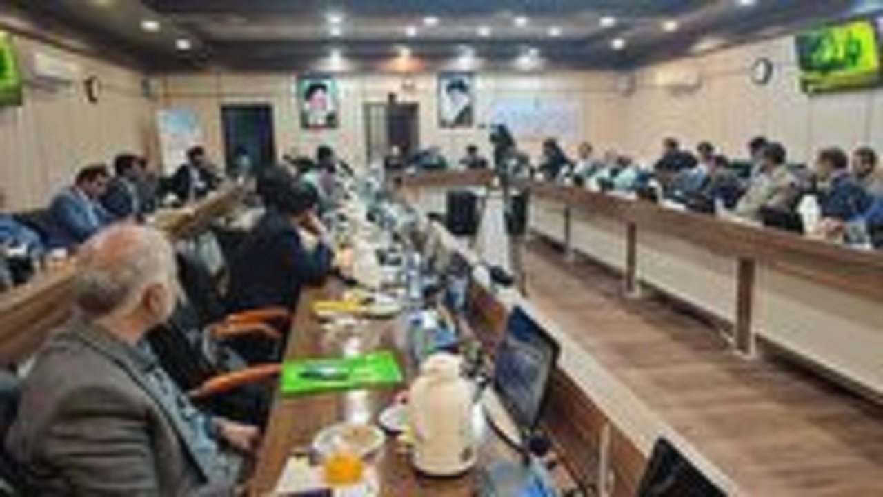 نشست مشترک کانون دانشگاهیان استان با معاون امور مجلس رئیس جمهور