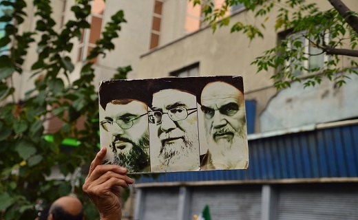 تصویری از امام خمینی و امام خامنه ای