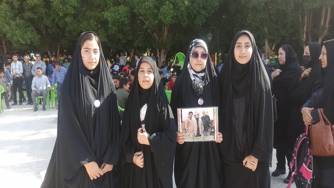 راهپیمایی دانش آموزان در شهرستان جویم