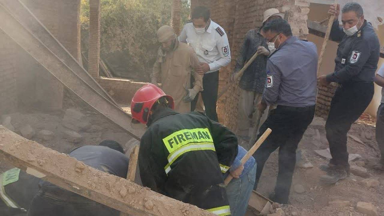 یک کارگر درپی تخریب غیر اصولی ساختمان، جان باخت 