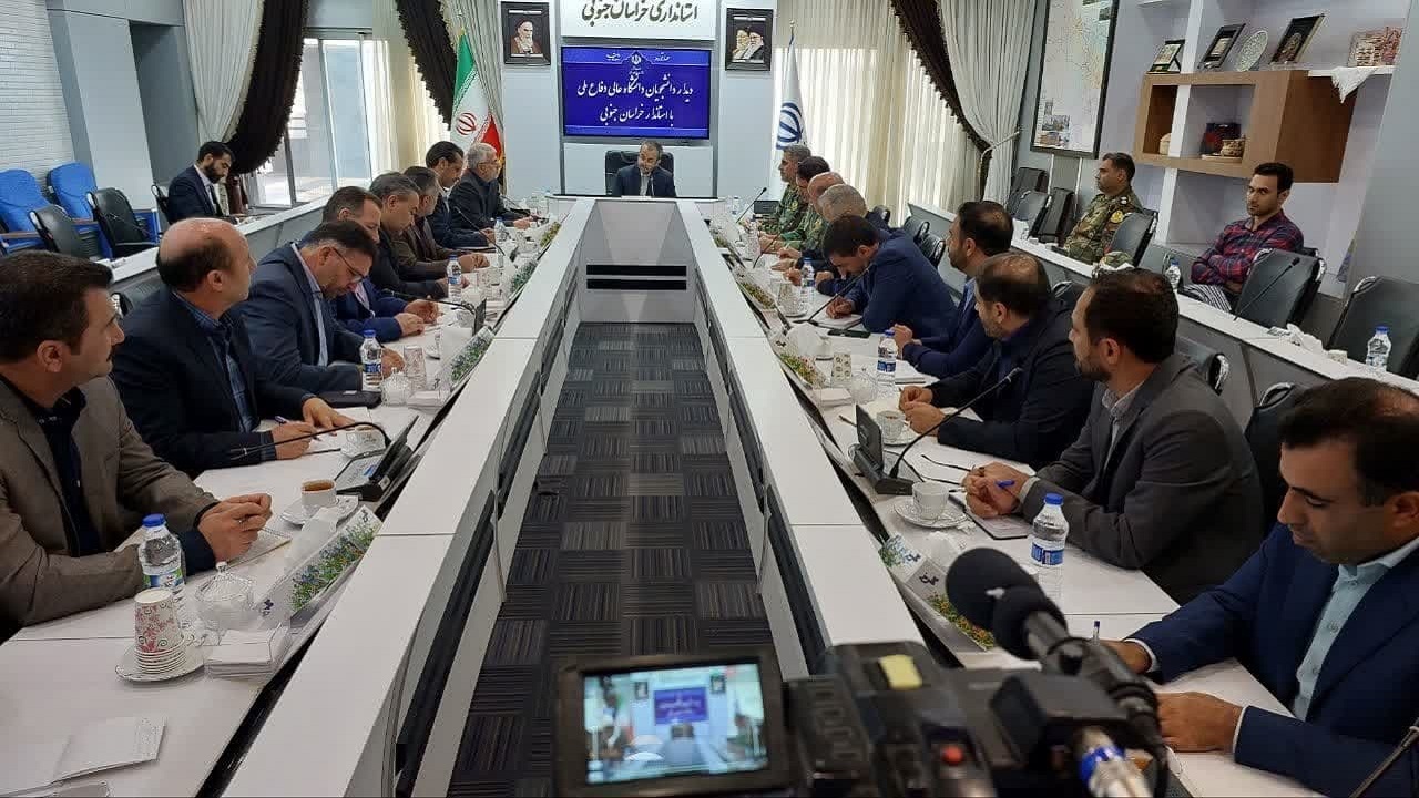 عدم وجود زیرساخت‌ها از دلایل مهاجرت نخبگان است