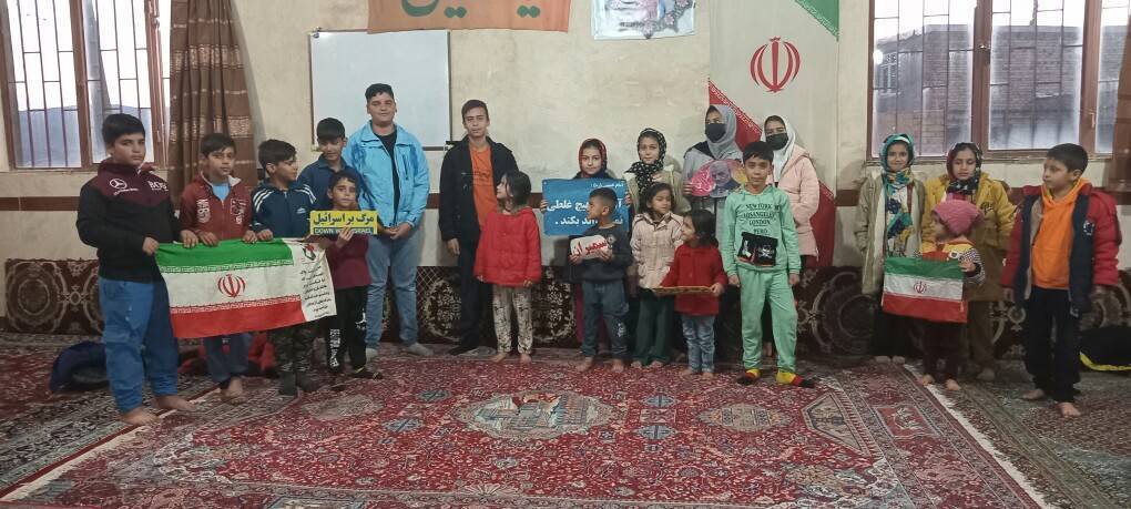 مراسم راهپیمایی 13 آبان در روستای سمیران