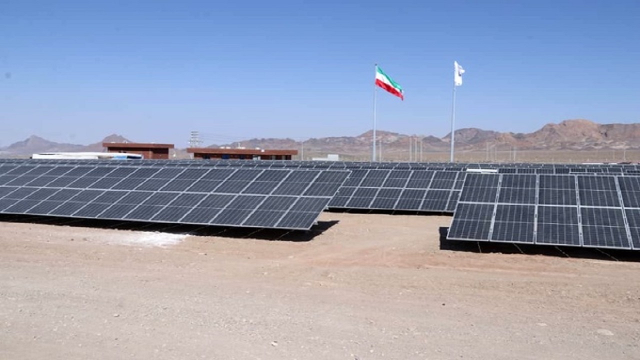 صنایع سازنده نیروگاه تجدیدپذیر از محدودیت‌های برق معاف می‌شوند