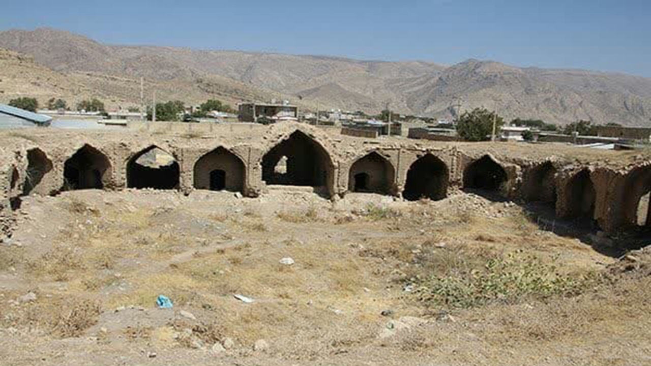 کاروانسرای مایین؛ پناهگاه مسافرانِ خسته، امروز مامن زباله‌ها و گیاهان خودرو