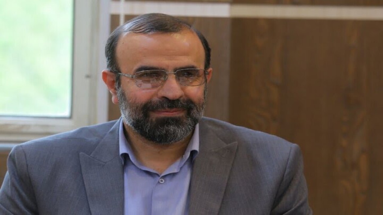 افغانستانی‌ها برای دریافت خدمات مجوز قانونی دریافت کنند