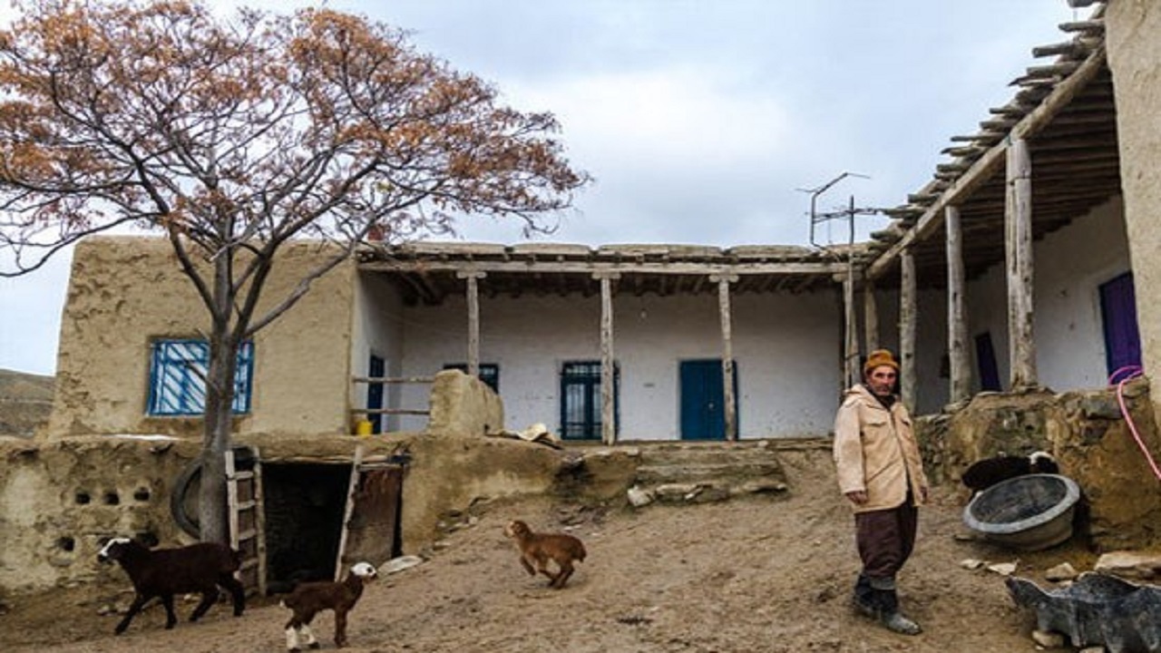 سقف لرزان بیش از ۳۵ هزار واحد مسکن روستایی