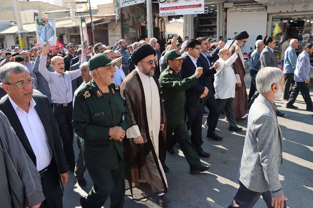 بزرگداشت 13 آبان در لارستان