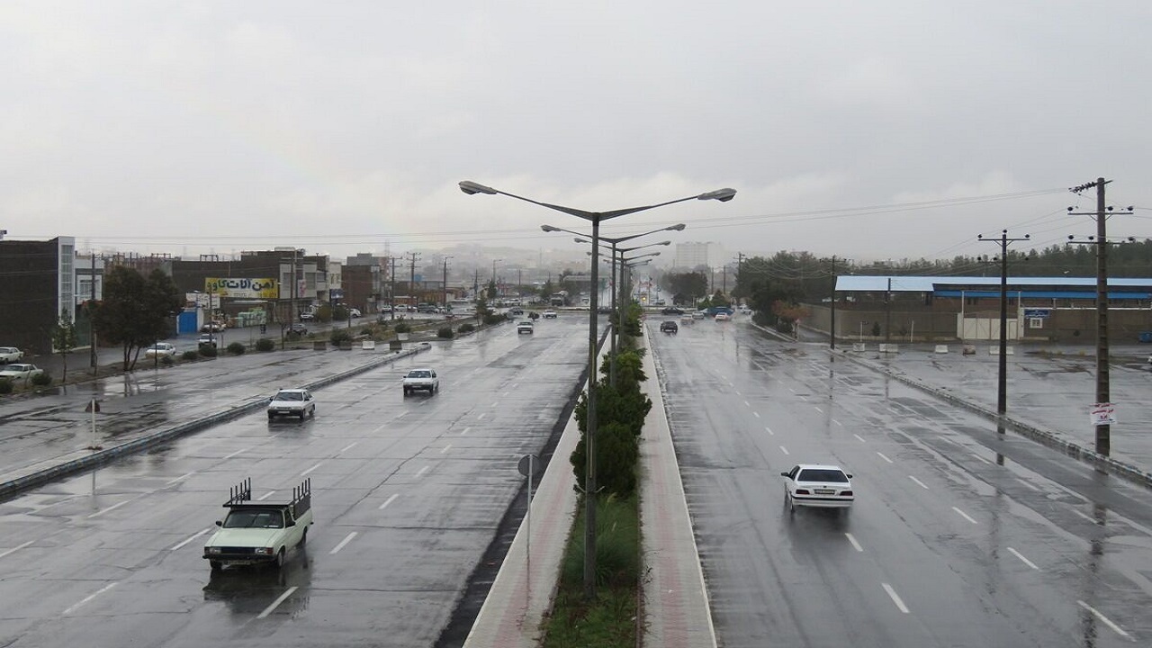 جاده‌های ارتباطی شمال سیستان و بلوچستان لغزنده است