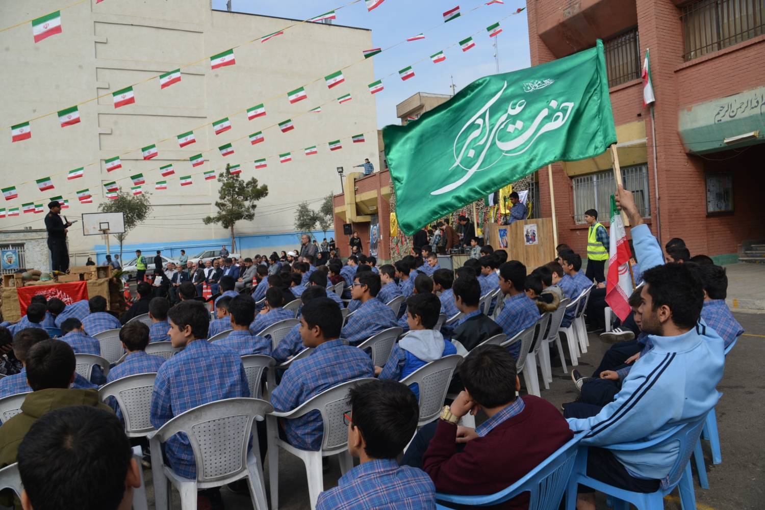 یادواره شهدای دانش آموز همزمان با یوم الله ۱۳ آبان