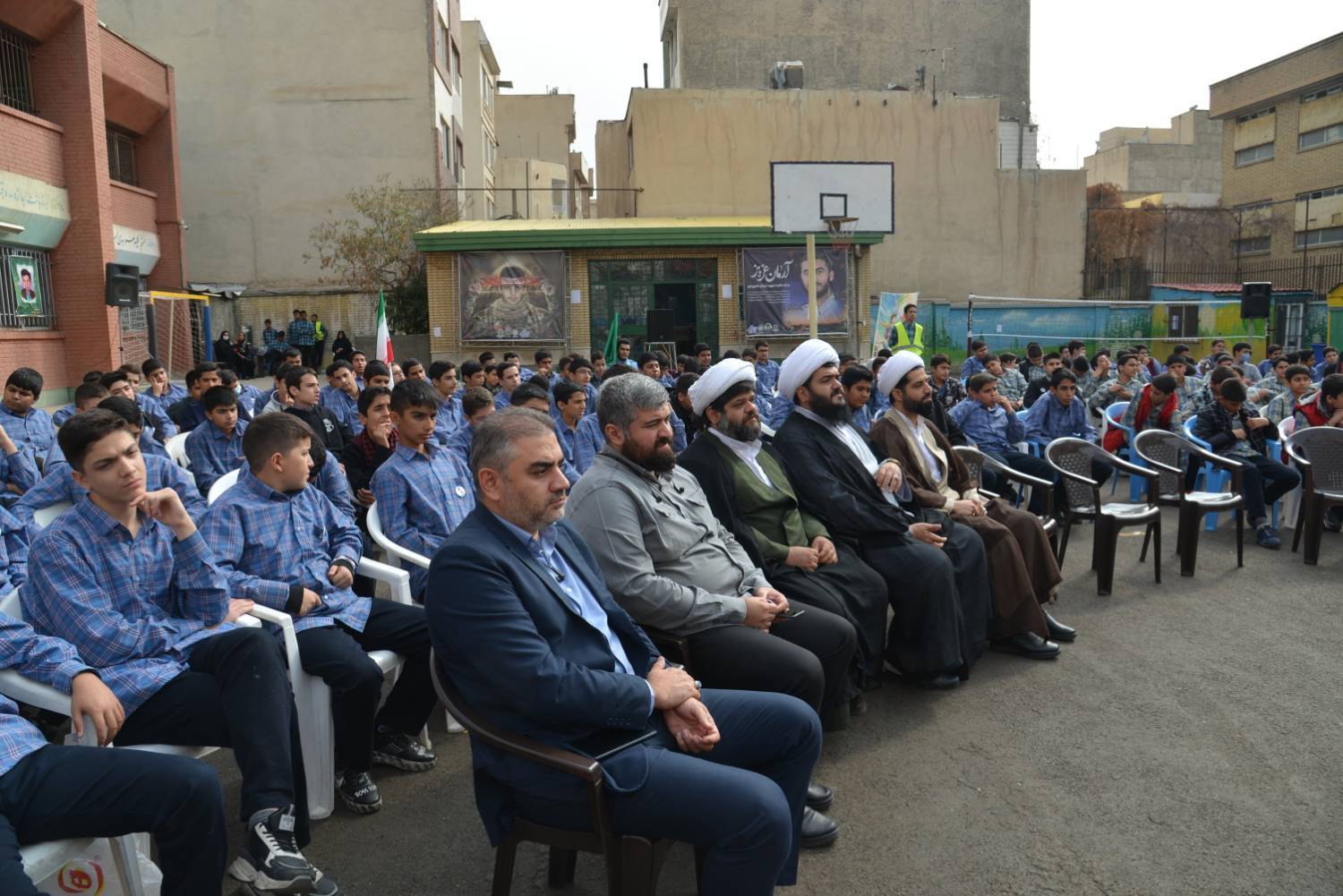 گزارش تصویری از برگزاری مراسم یادواره شهدای دانش آموز همزمان با یوم الله ۱۳ آبان