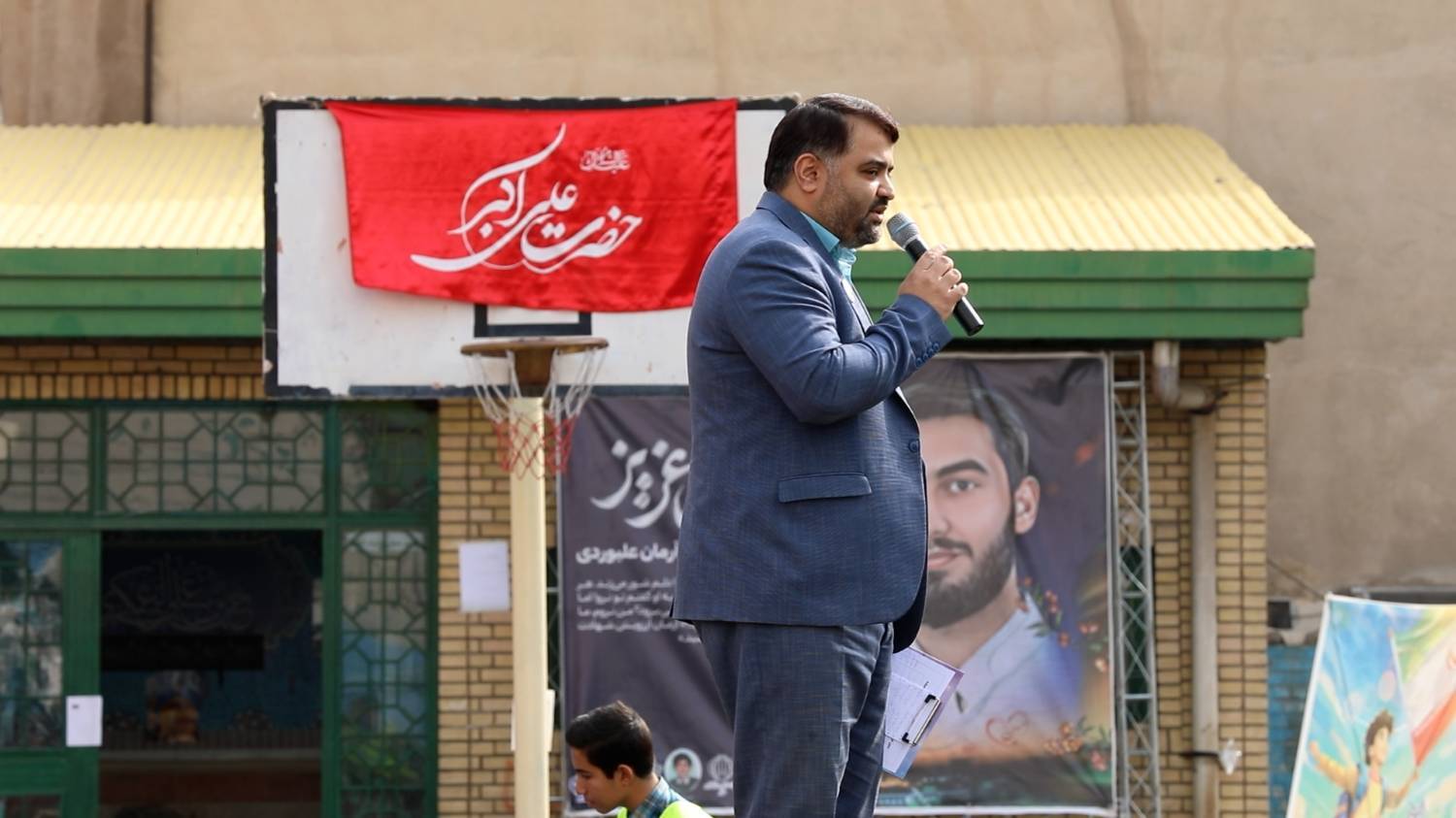 برگزاری مراسم یادواره شهدای دانش آموز در مدرسه شهید فهمیده