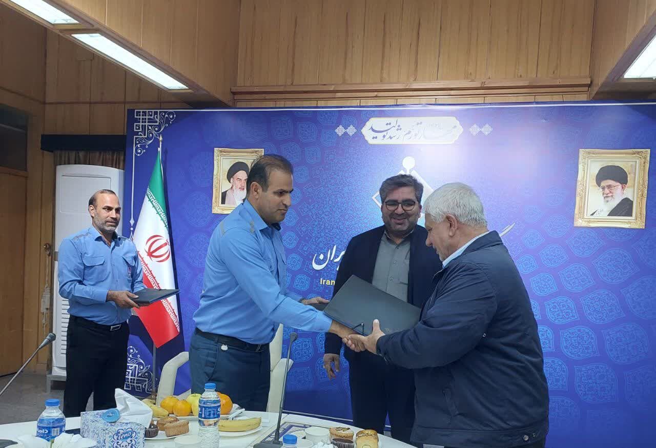 امضای تفاهم‌نامه تامین آب بخشی از مناطق غرب اهواز با گروه ملی ایران