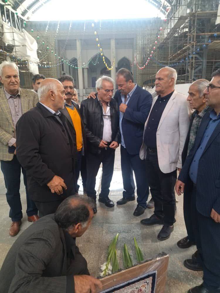 حضور بر سر مزار شهید طیب حاج رضایی