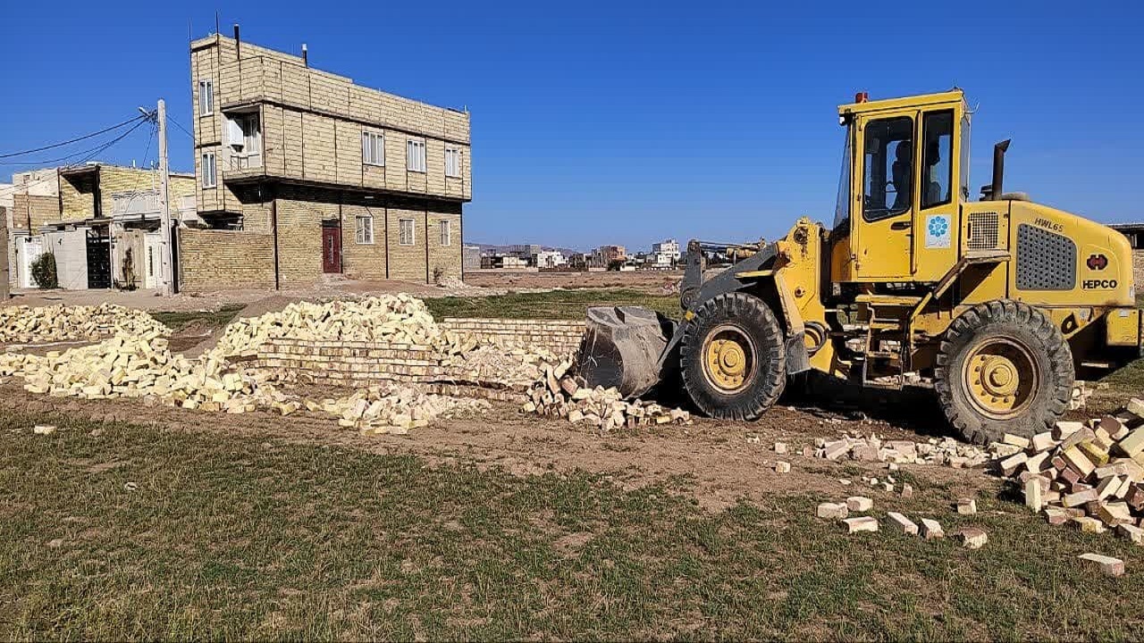 تخریب ۴ بنای غیر مجاز در تاکستان