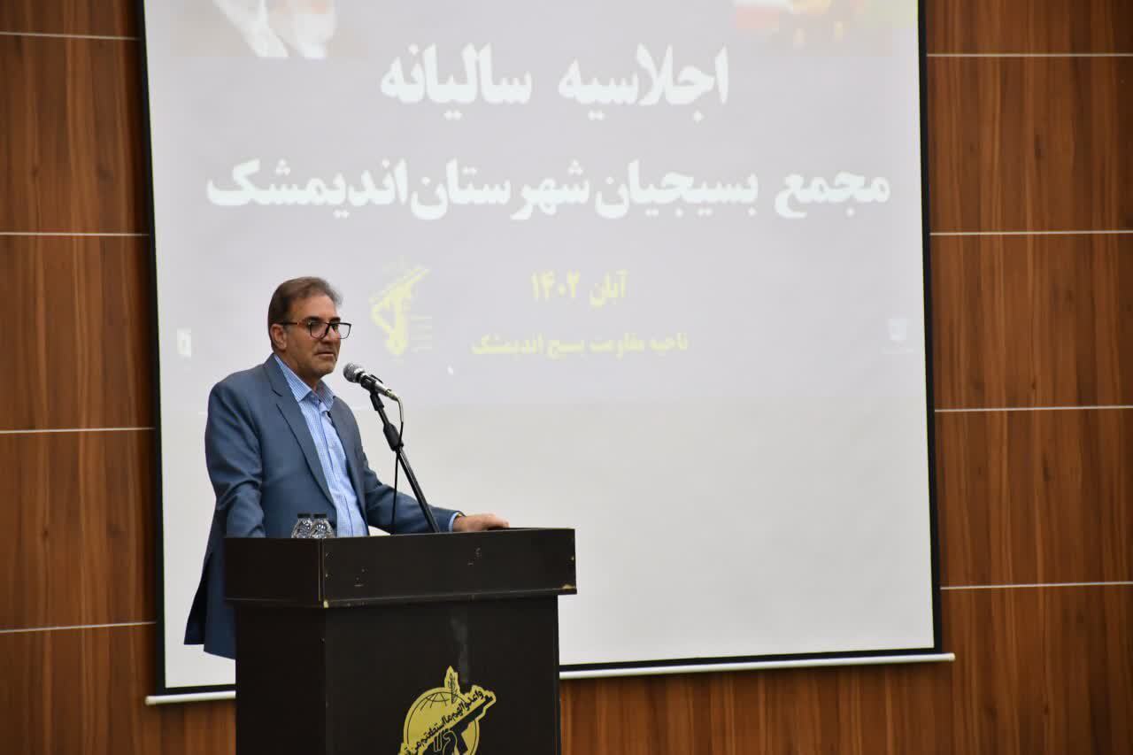 بخش‌های علمی و فرهنگی باید تقویت شوند