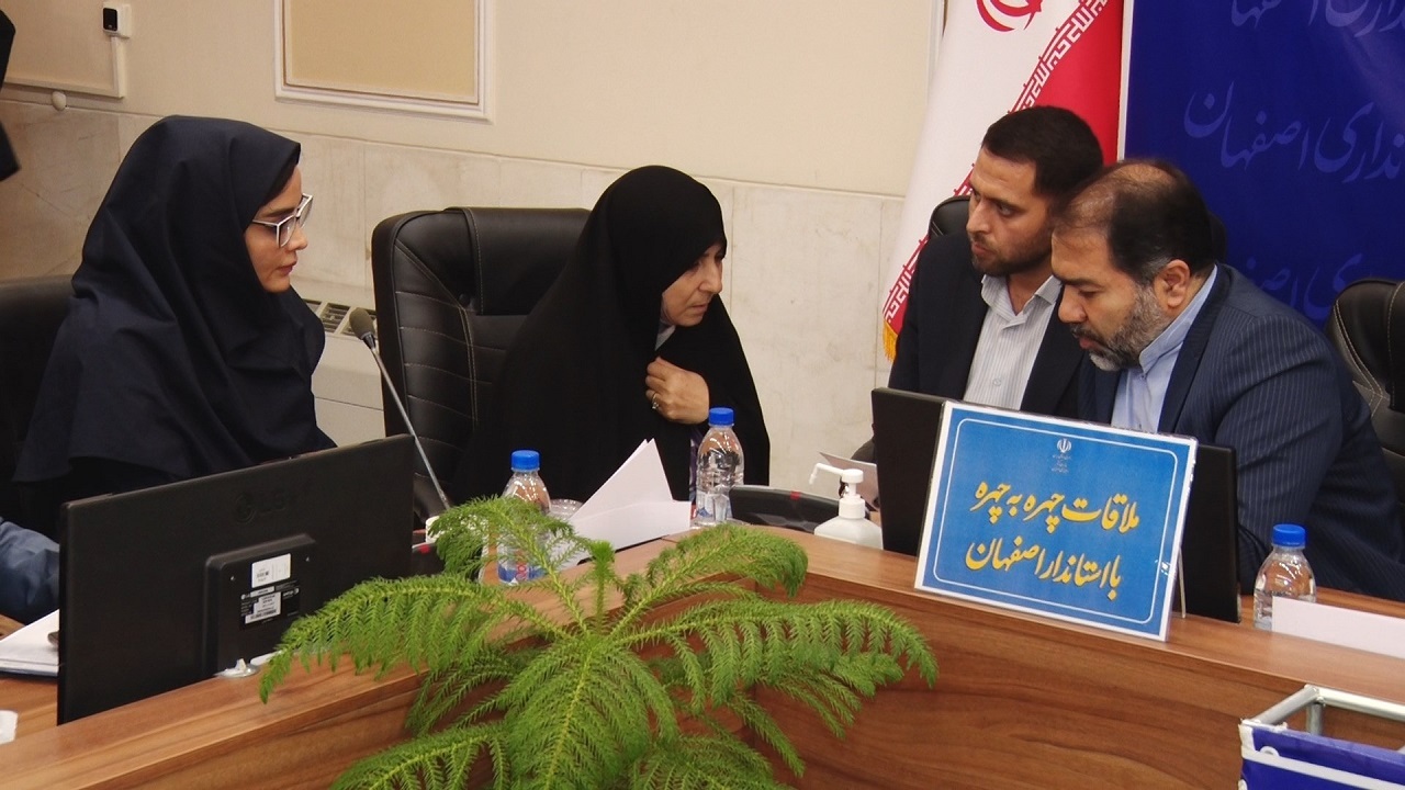 پیگیری و حل مشکلات محور اصلی دیدار مردمی استاندار