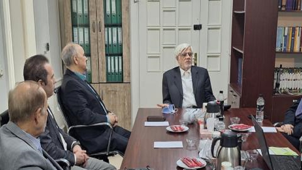 نخبگان باید بدون واهمه درخصوص مسائل جامعه اظهارنظر کنند