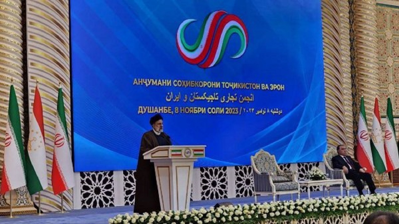 سیاست آمریکا و کشور‌های غربی جلوگیری از استقلال و پیشرفت دیگر کشورها است