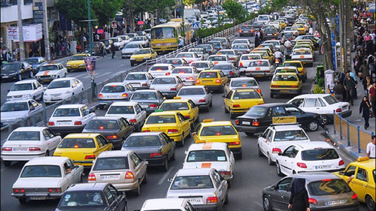 پارک نامناسب خودرو‌ها ساکنان خیابان سیمای ایران تهران را به دردسر انداخت