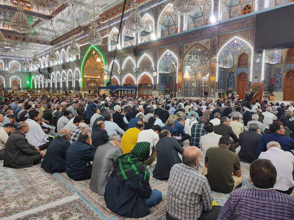 زائران در مراسم عزاداری