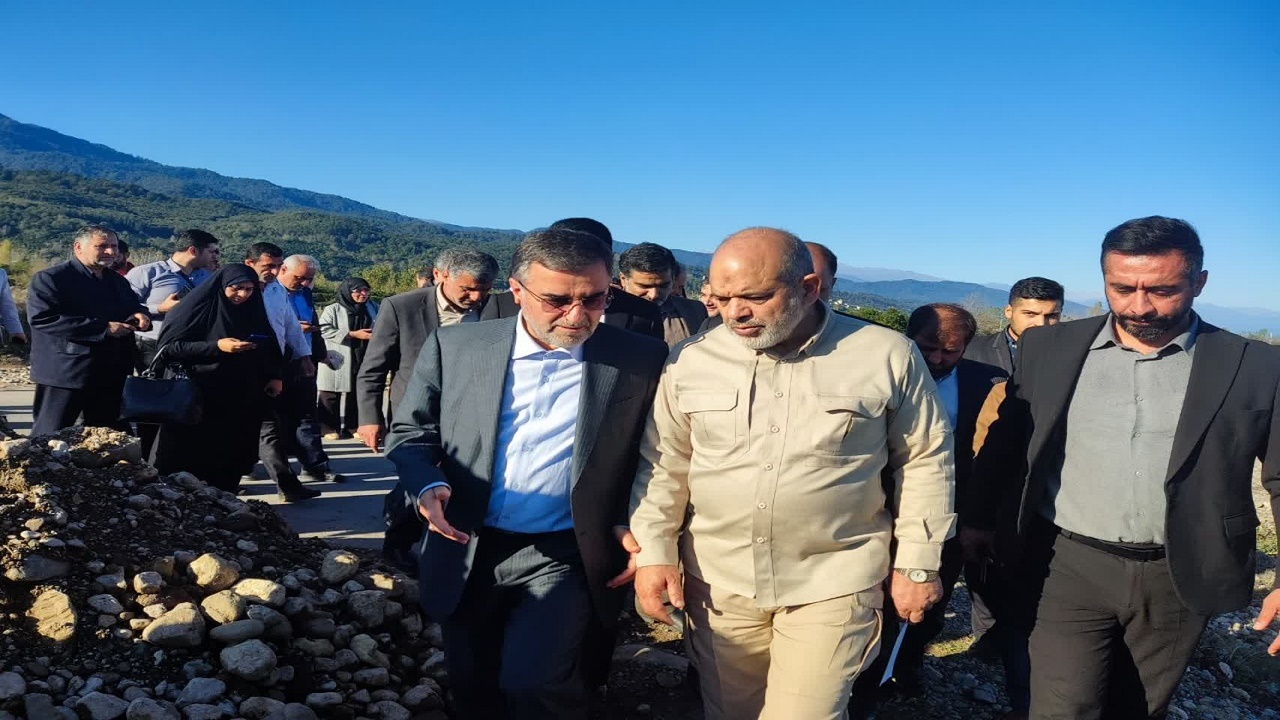 با جدیت پیگیر مشکلات سیل زدگان مازندران هستیم