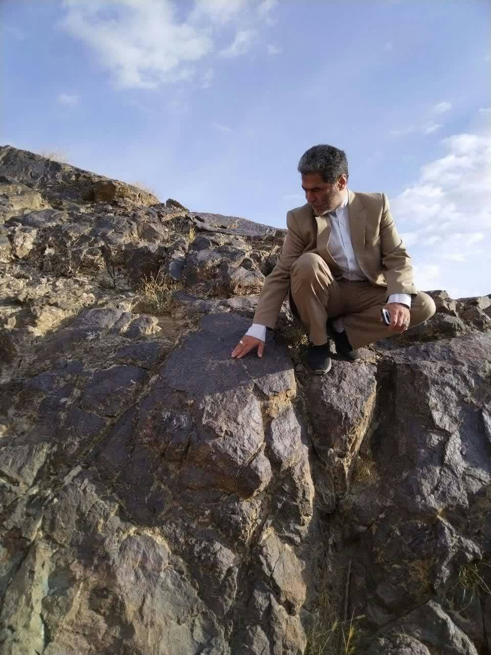 بازدید از سنگ نگاره ها