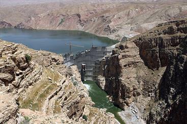 سد کنجانچم مهران در آینده نزدیک آبگیری می‌شود