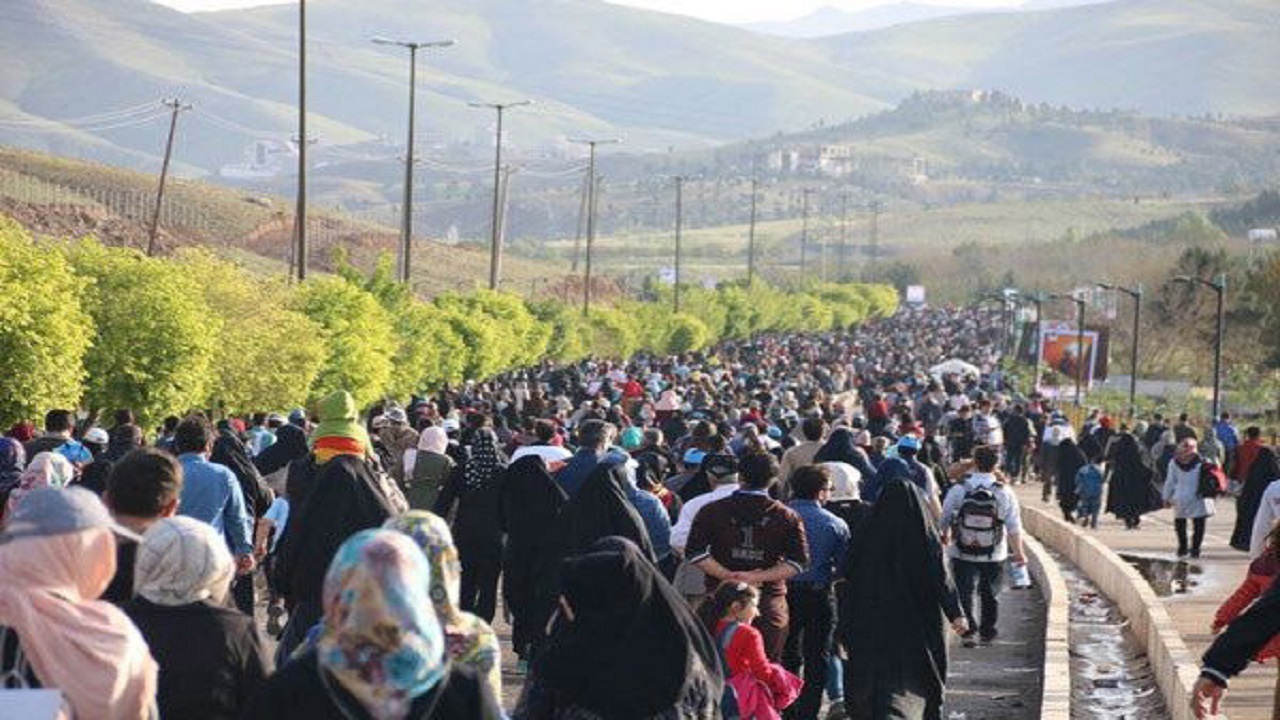 حضور بیش از ۵۰۰۰ نفر از کارکنان شهرداری تهران در همایش پیاده روی خانوادگی