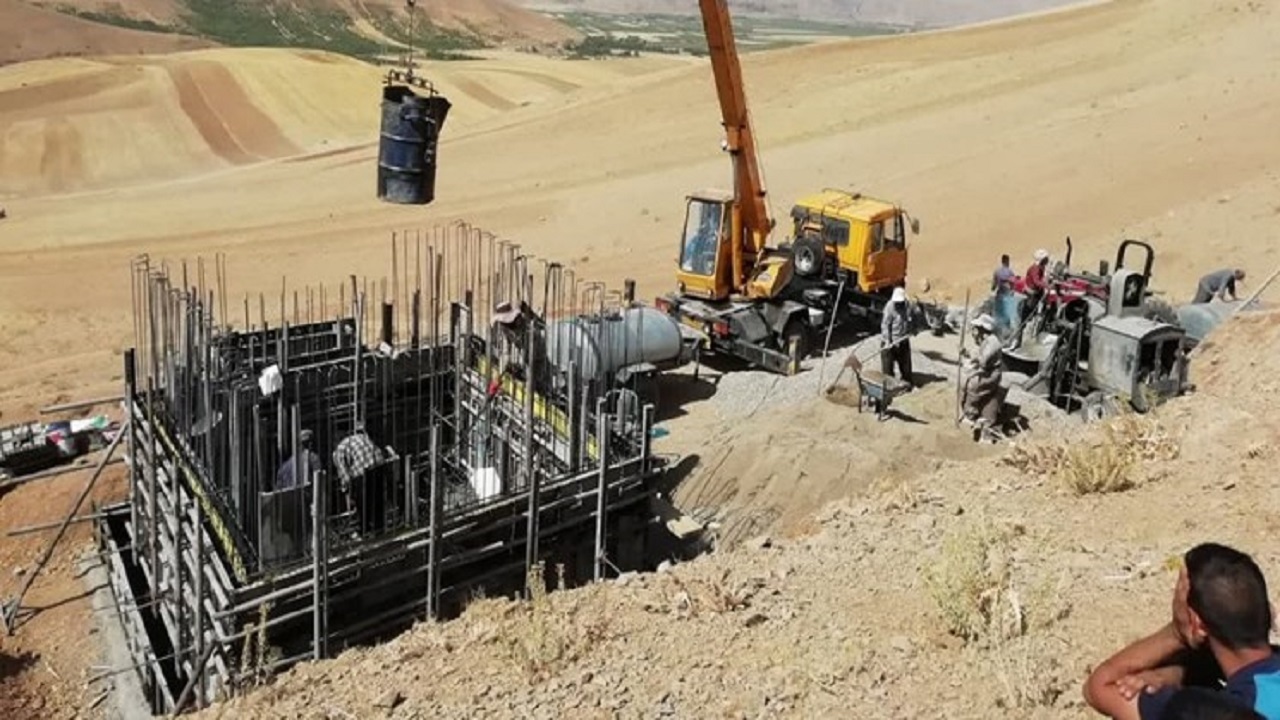 پیشرفت ۸۰ درصدی پروژه آبرسانی به ۱۸ روستا شهرستان صحنه