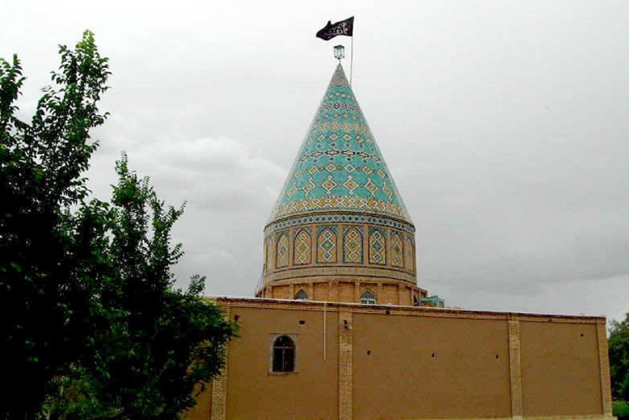 توقف ساخت و ساز در حریم بقعه تاریخی ابولولودر کاشان