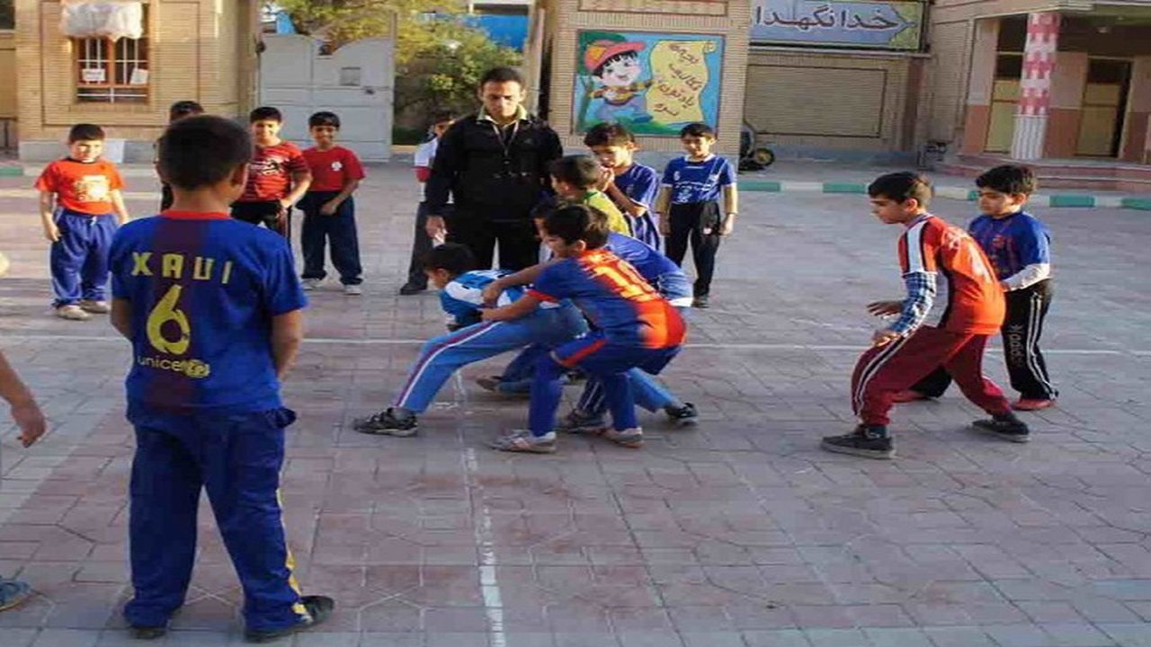 تجلیل از معلمان ورزش گرمسار و آرادان