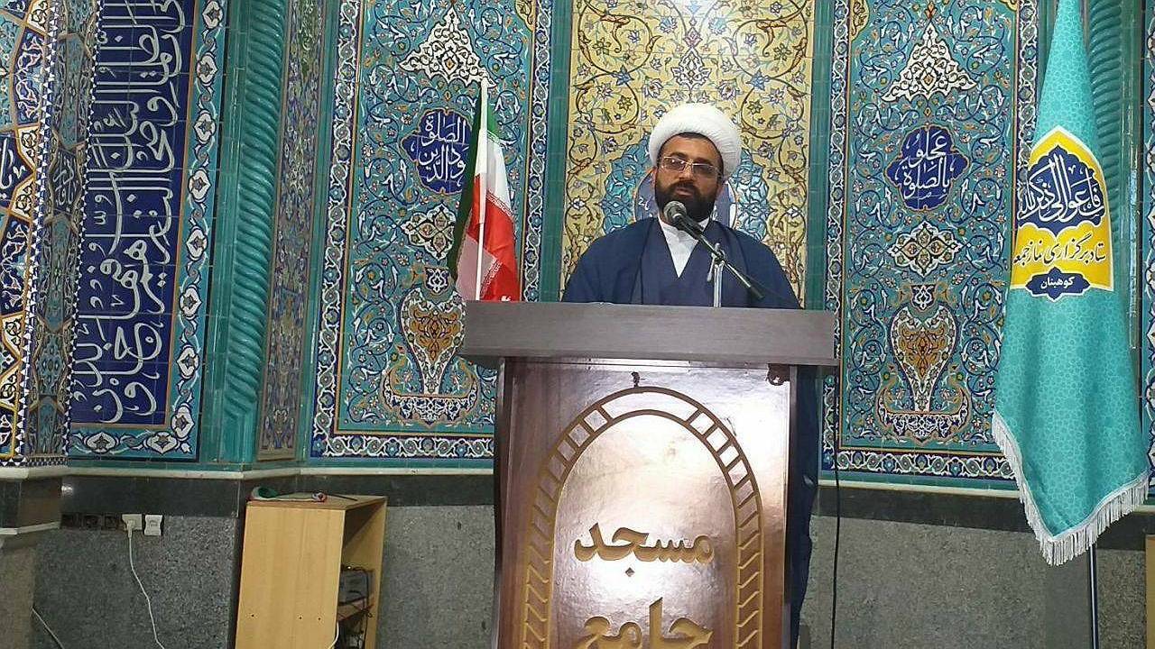 نقش موثر برگزاری یادواره شهدا در خنثی کردن توطئه دشمنان