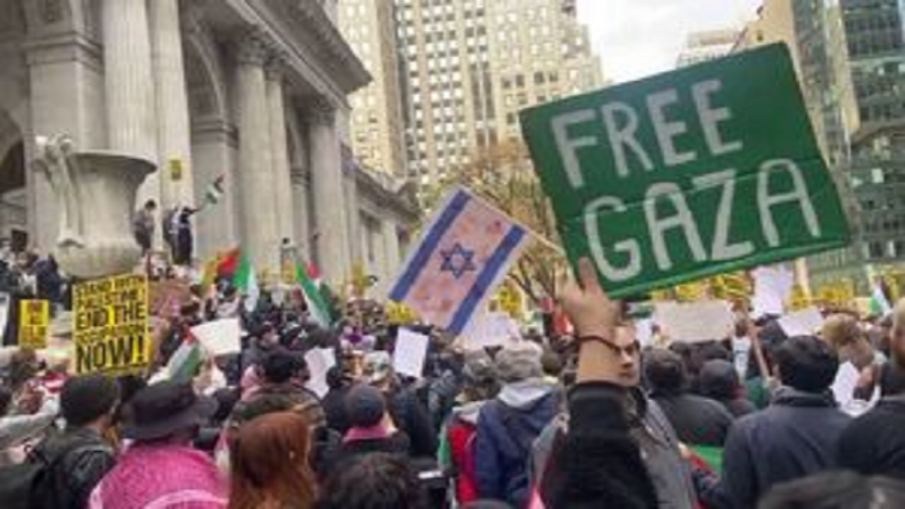 تظاهرات دانش‌آموزان و معلمان آمریکایی در حمایت از فلسطین + فیلم