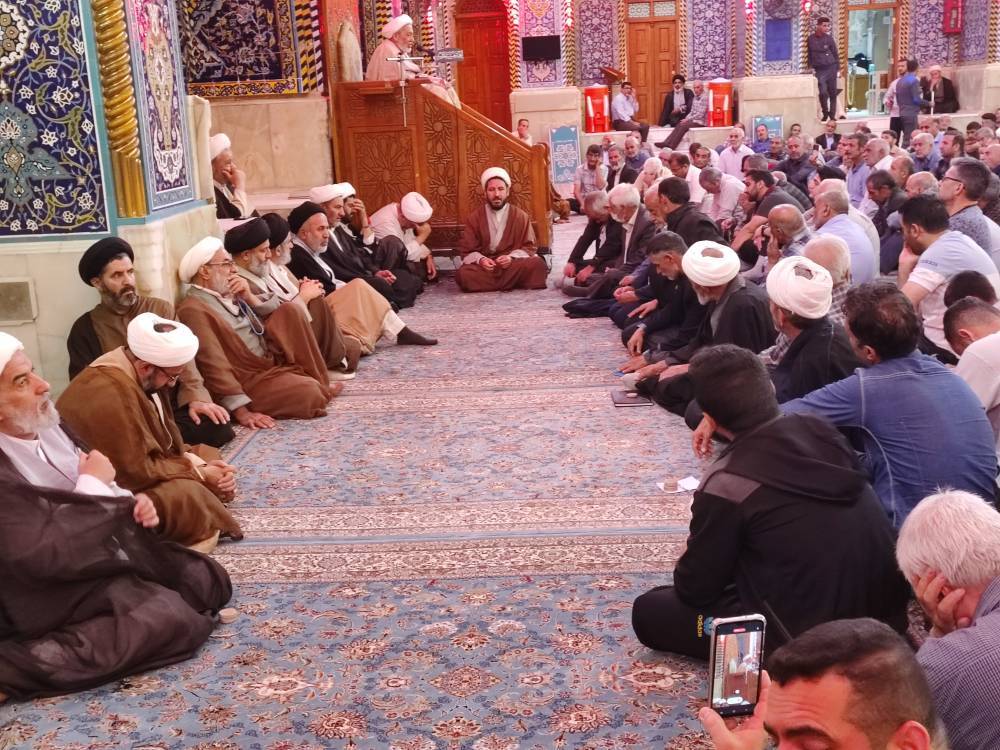 برگزاری مراسم بعثه مقام معظم رهبری در حرم امام سوم شیعیان