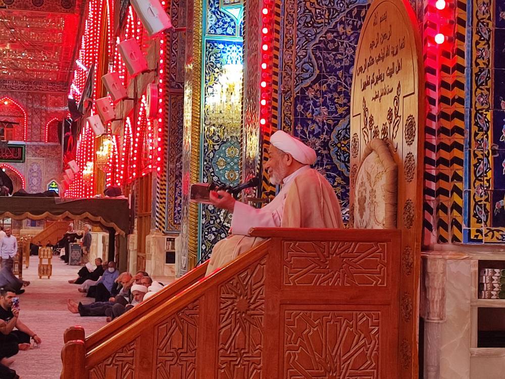مراسم سخنرانی در حرم امام حسین(ع)