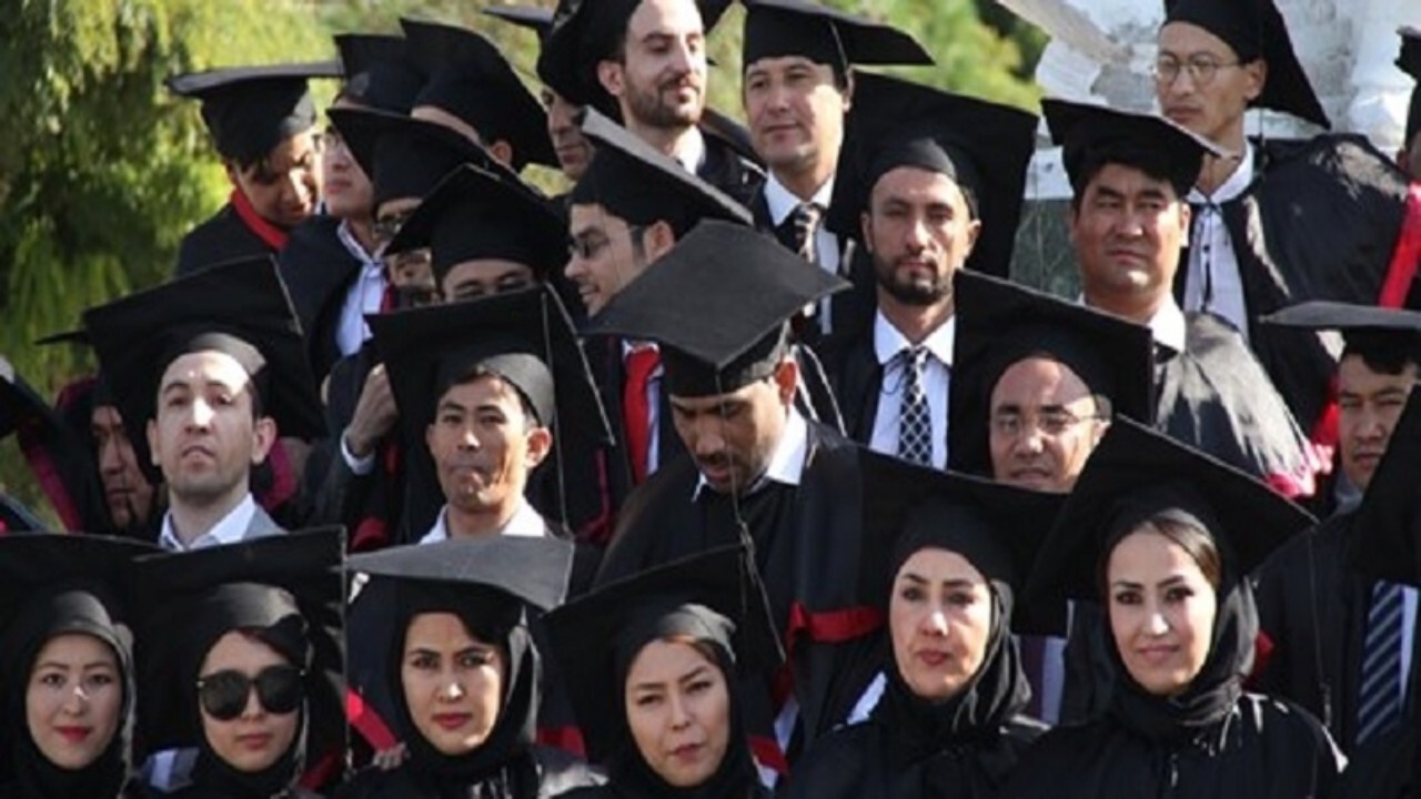 تحصیل دانشجویان افغانستانی در ایران + فیلم