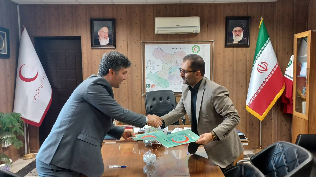موسسه نیکوکاری عاشقان مهر قزوین و جمعیت هلال احمر تفاهم نامه امضا کردند
