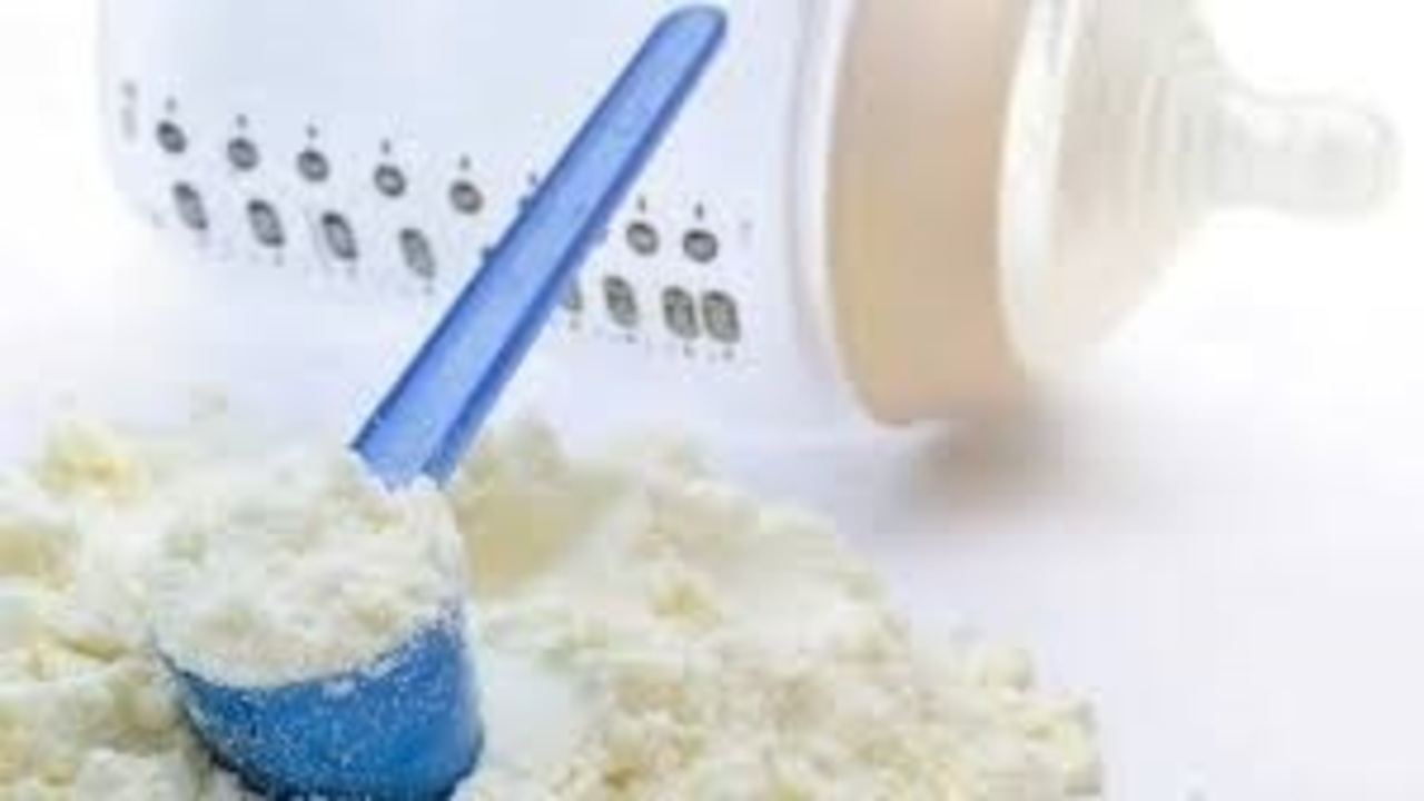 توزیع بیش از یک میلیون و ۸۰۰ هزار قوطی شیرخشک در داروخانه‌های خراسان رضوی