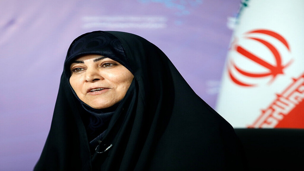 دیدار دستیار رئیس جمهور با خانواده کشته شدگان اغتشاشات ۱۴۰۱ در استان گیلان
