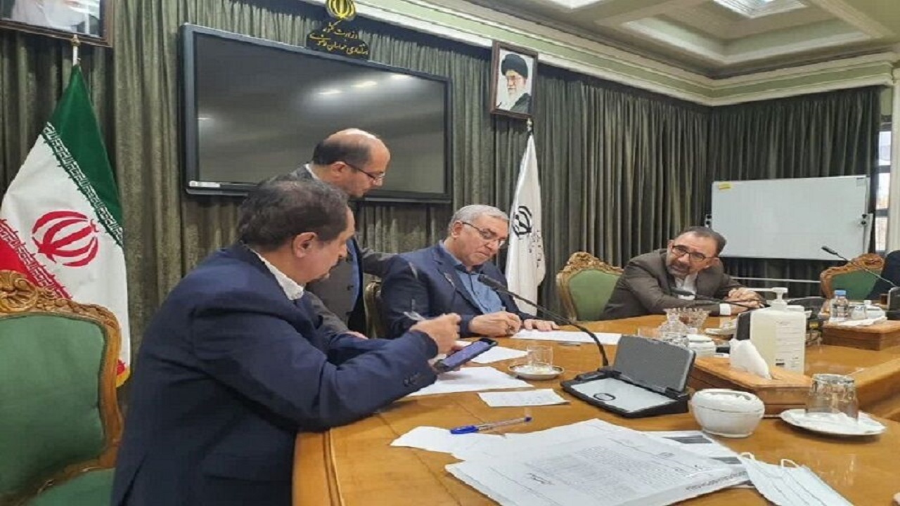 وزیر بهداشت برای یک طرح حوزه سرطان در مشهد پنج هزار میلیارد ریال اختصاص داد