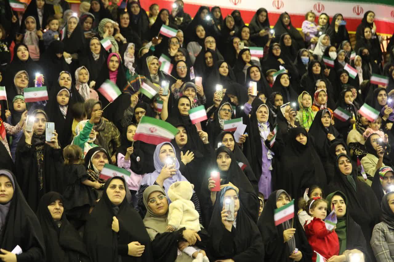 اجتماع بزرگ خانوادگی یاران مهدی در نراق